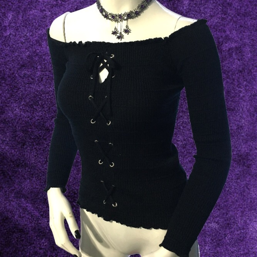 😈 Sexy Sweet Off Shoulder Top 😈